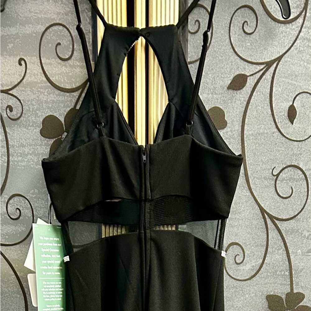 Elegant Black Maxi Dress - Picture 7 of 7